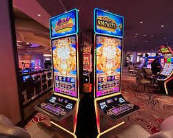 Studio live dealer Colok Naga dengan dealer profesional dan display kartu atau dadu yang jelas